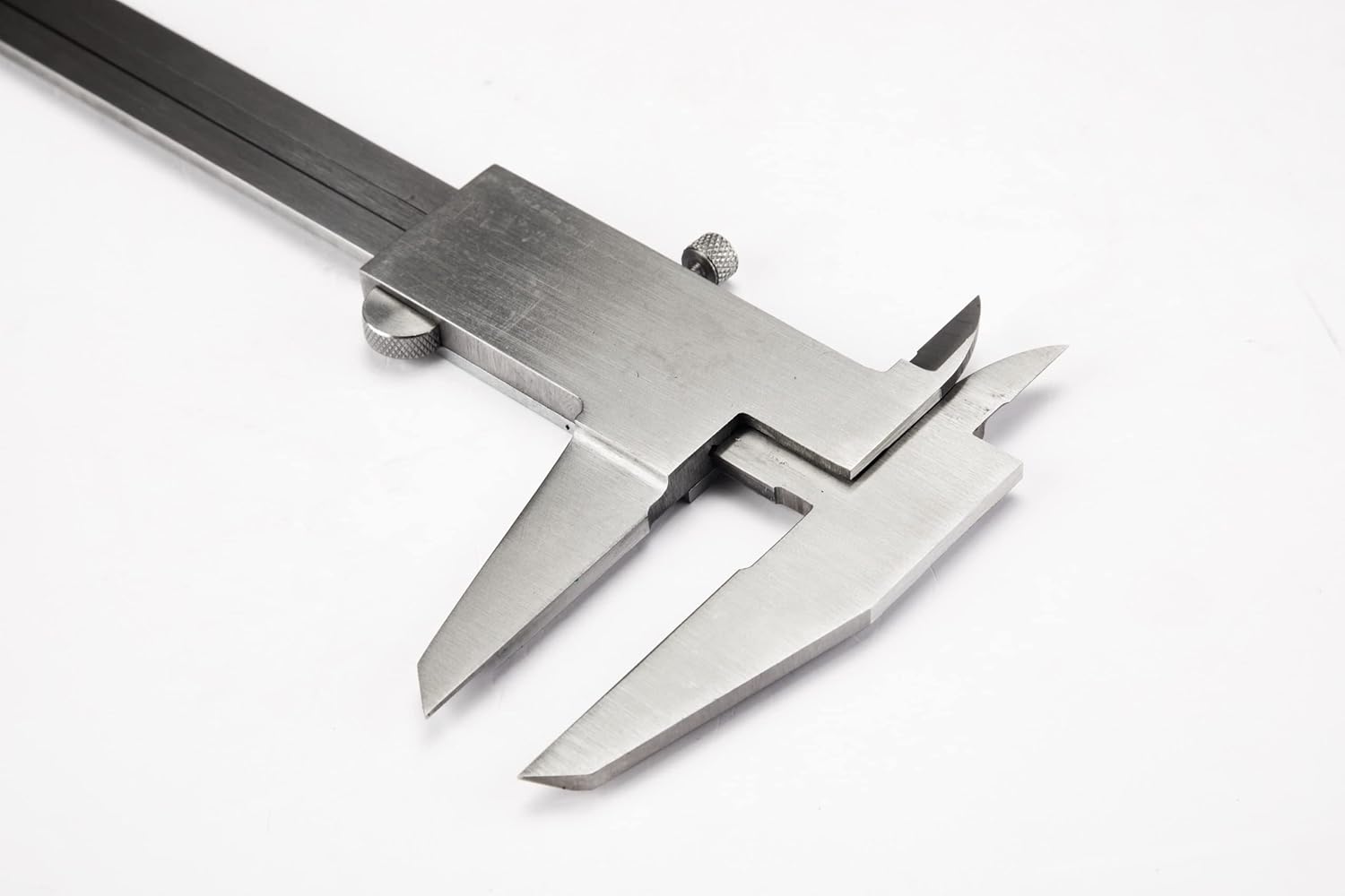 Штангенциркуль стальной 0-300мм. SATA ST91503SC