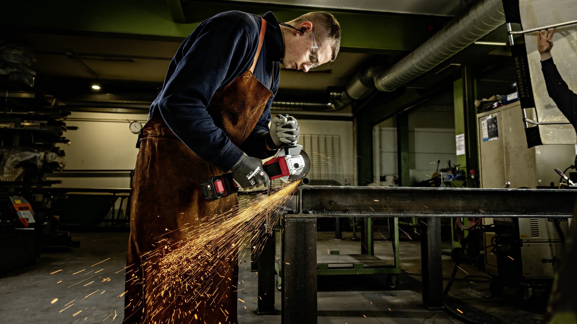 Машина углошлифовальная аккумуляторная 125 18.0-EC/5.0 Set FLEX 530496