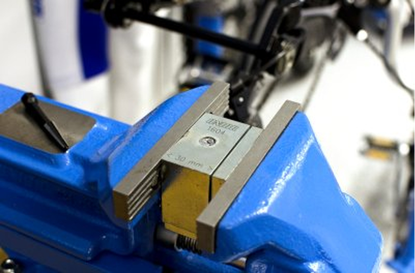 Экстрактор винтов двусторонний №5 М16- М20 Unior 616827