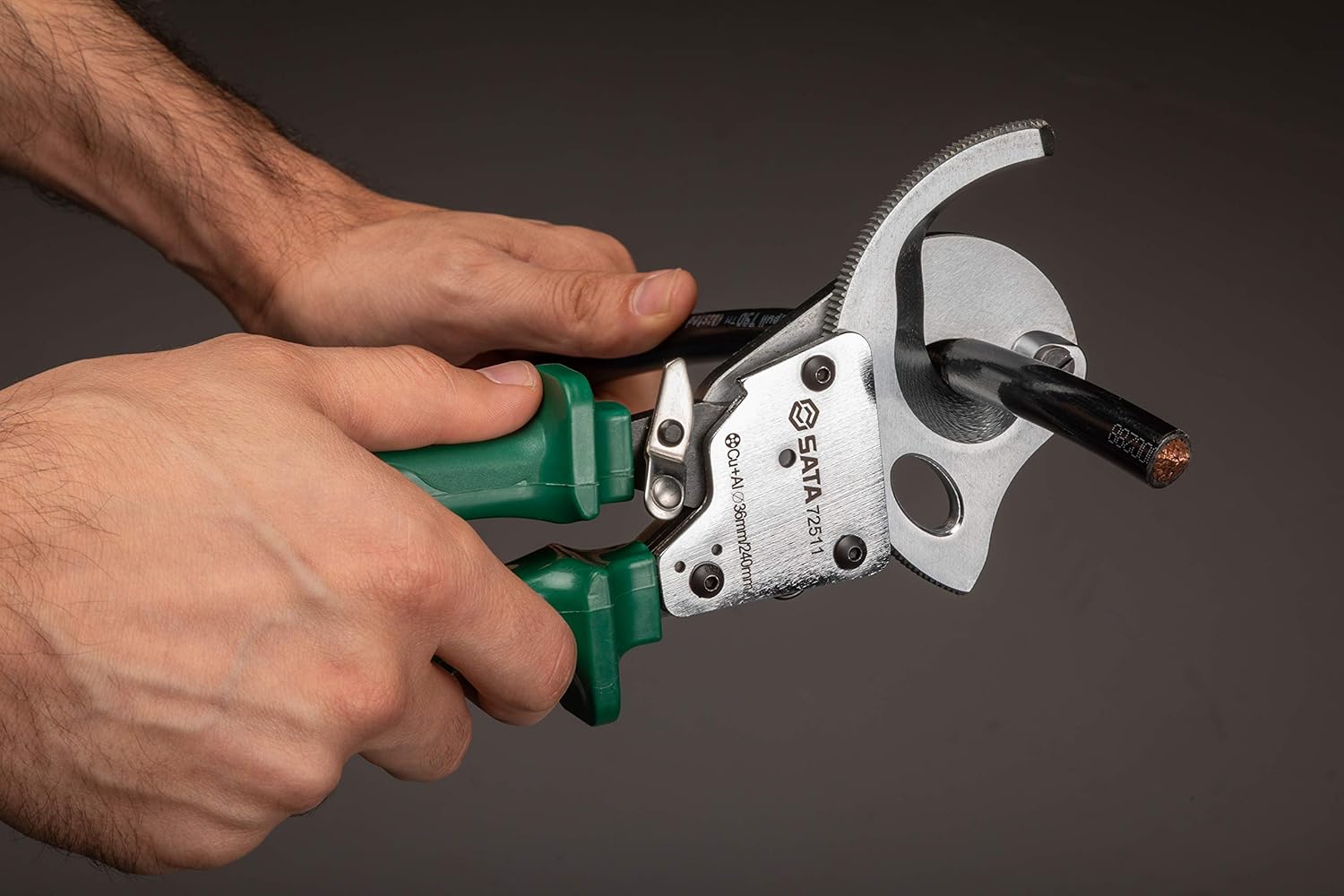 Резак кабельный с храповым механизмом 240мм SATA ST72511