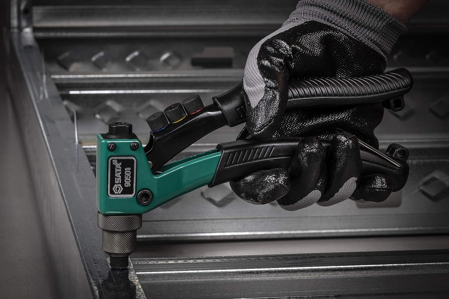 Заклепочник 8" SATA ST90501SC