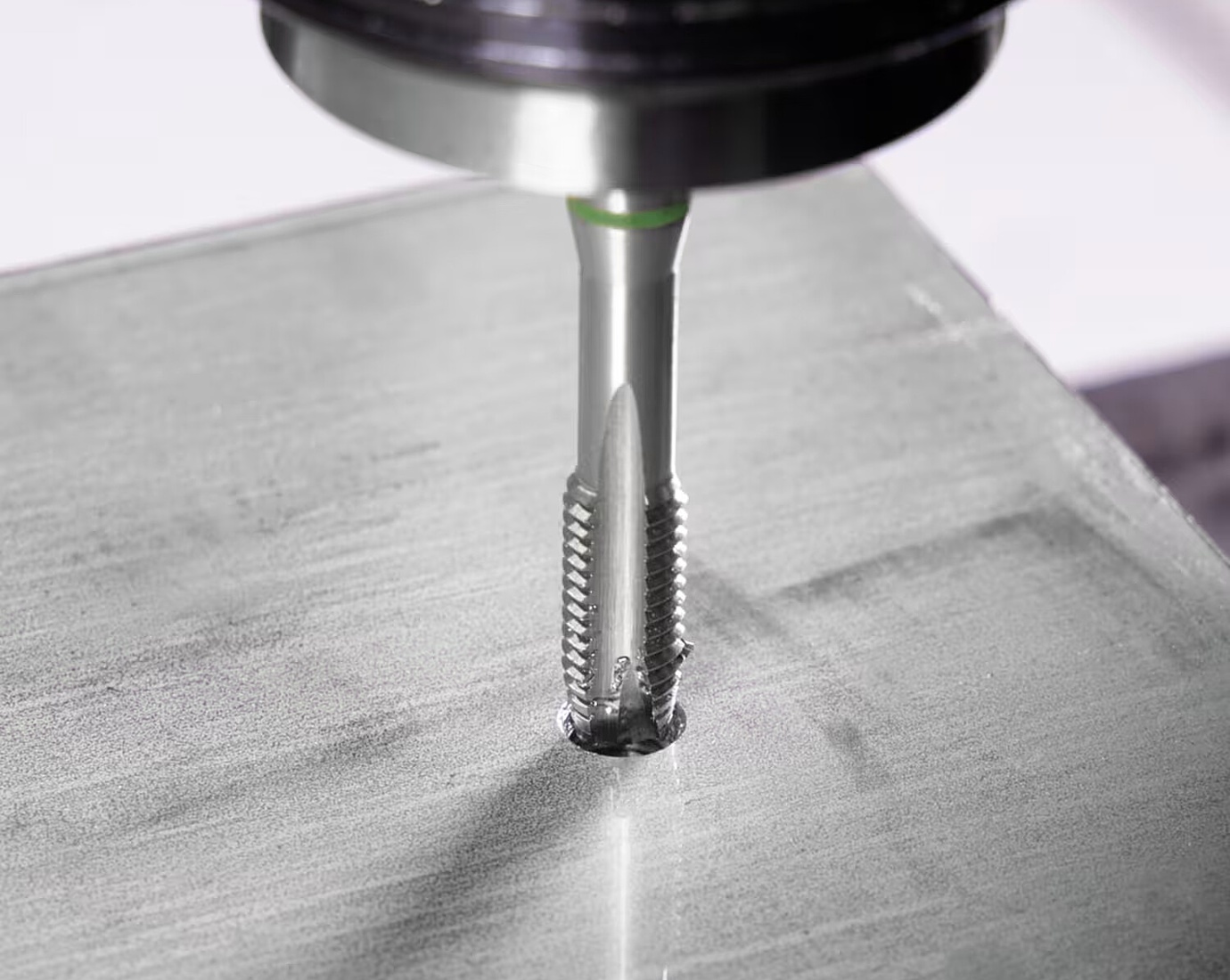 Метчик машинный M 18x2,5mm HSS-Co 5 DIN371 RUKO 232180E