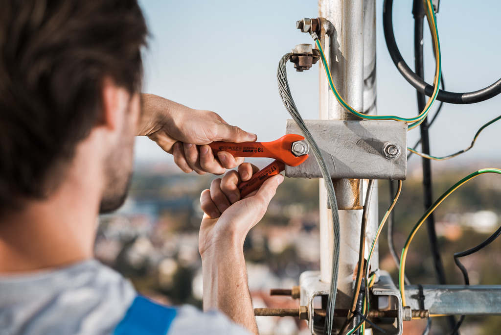 Ключ рожковый изолированный 27mm 1000V UNIOR 617802