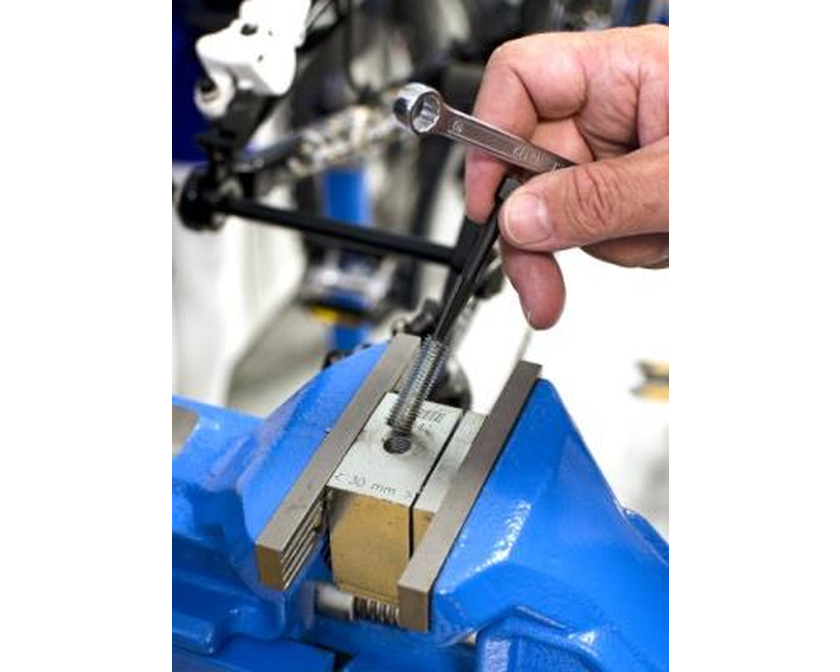 Экстрактор винтов двусторонний №5 М16- М20 Unior 616827